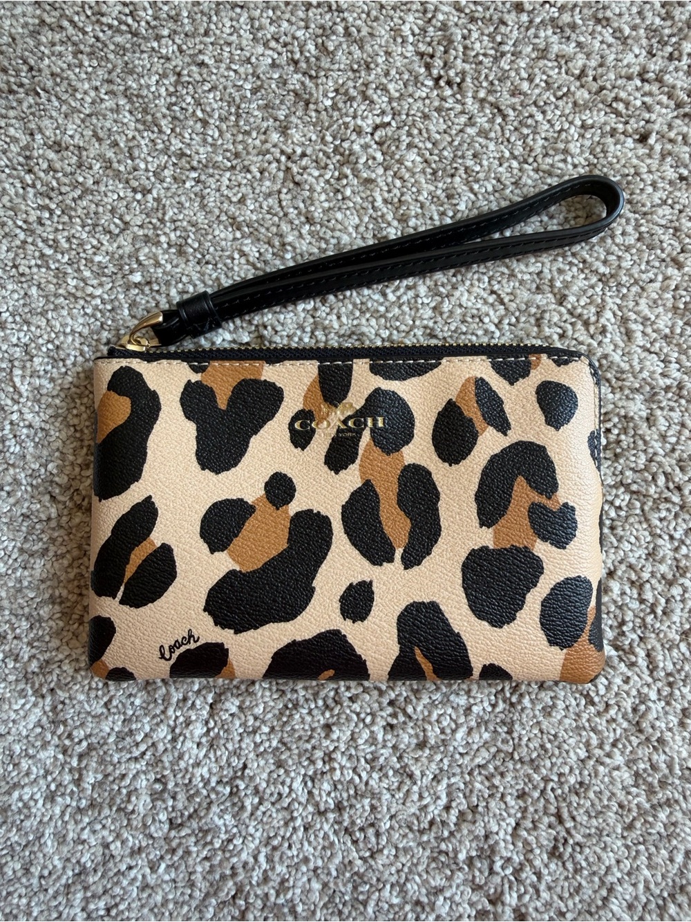 Coach Leopard Print Corner Zip Wristlet – NWOT